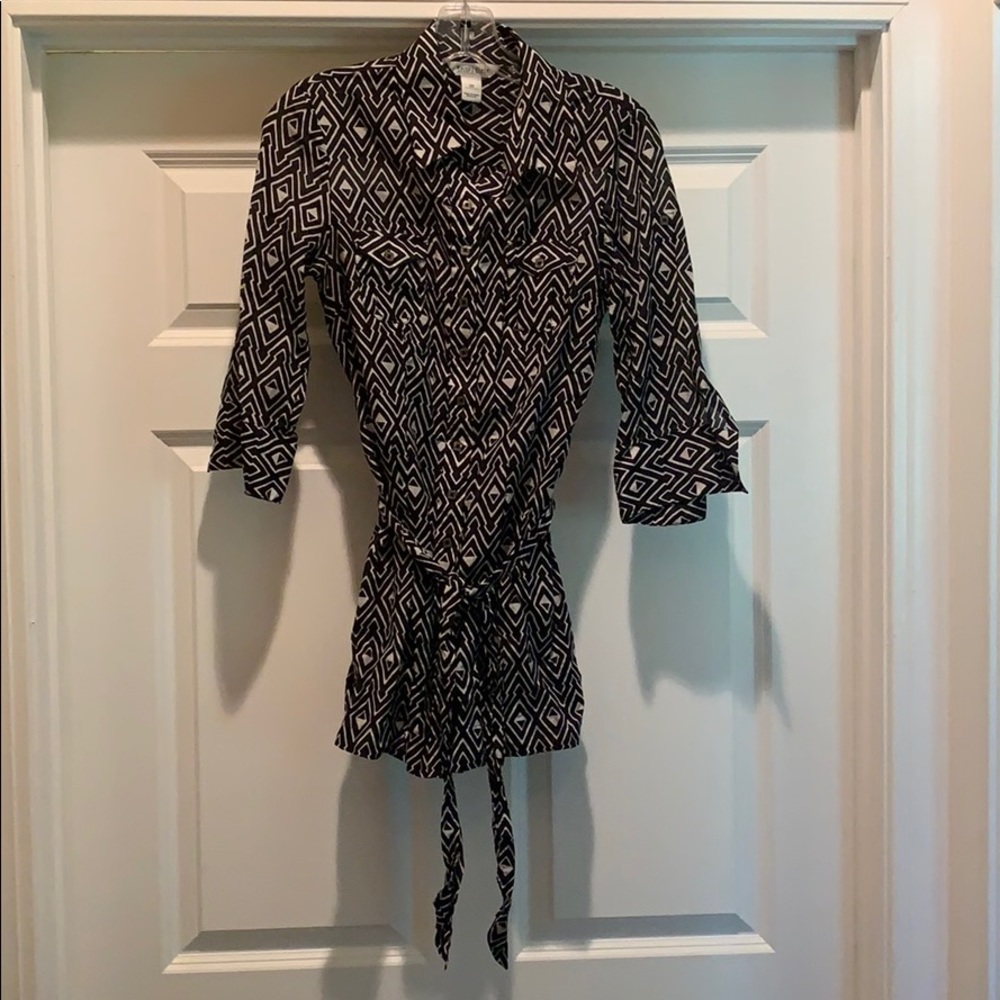 Black and white cardigan type